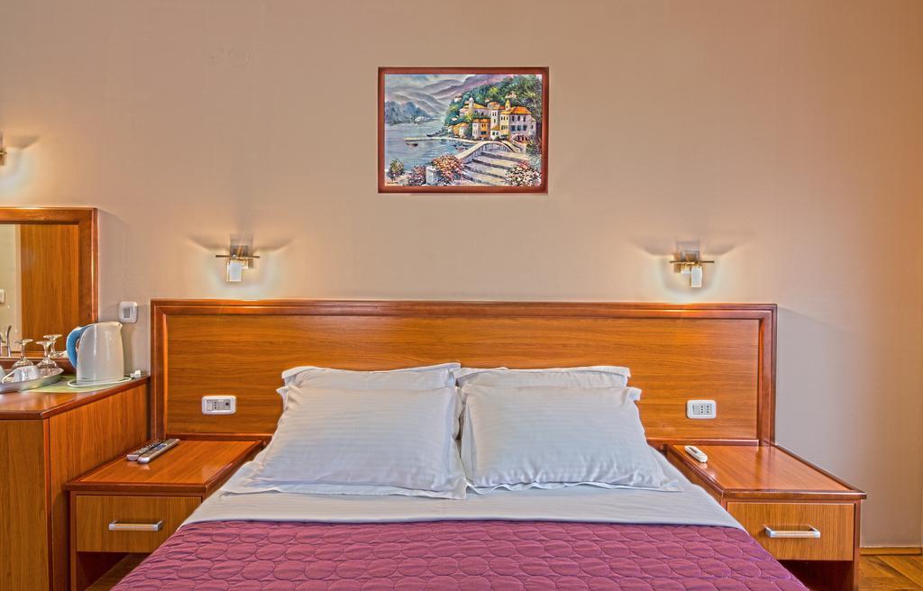 Guest House Harmonia Budva Eksteriør bilde